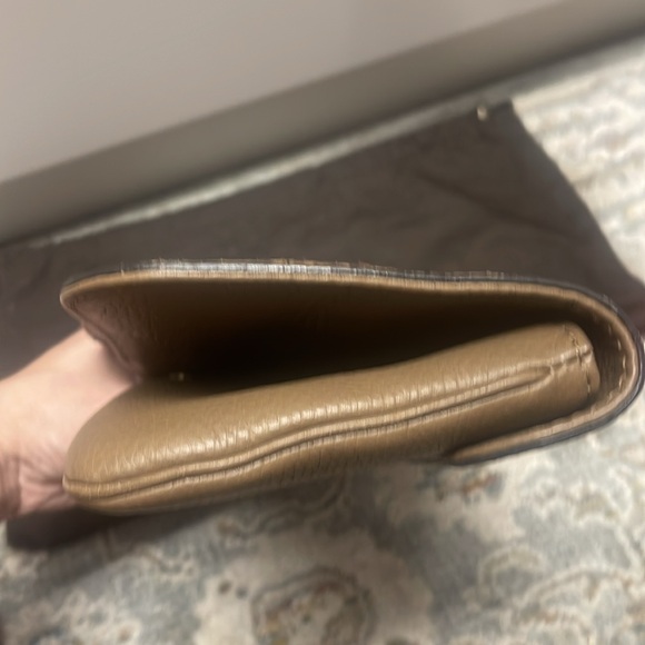 Authentic GUCCI "Greenwich" Python Clutch - Picture 8 of 11